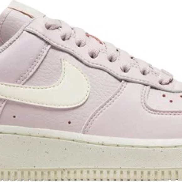 Woman’s Air Force 1 (NEVER WORN) - Picture 6 of 6